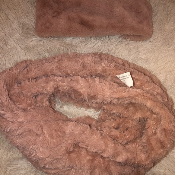 Pink FUR Infinity Scarf w/ MATCHING HEADBAND - Picture 2 of 4